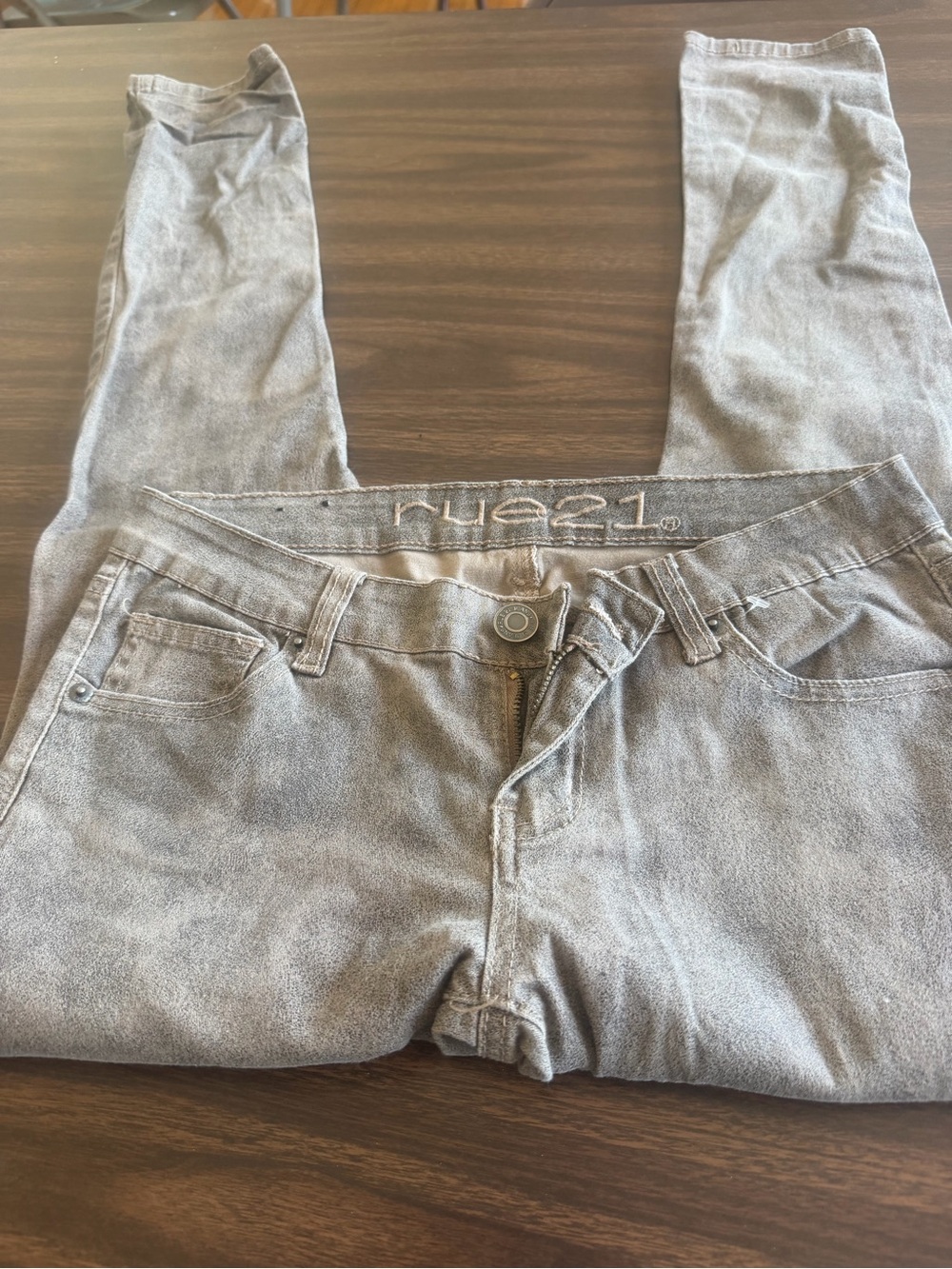 Rue21 Women’s Gray Skinny Jeans